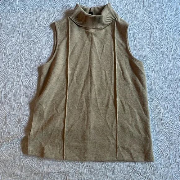 Sleeveless Mock Neck Knit Top and Matching Pants Set - Picture 2 of 9